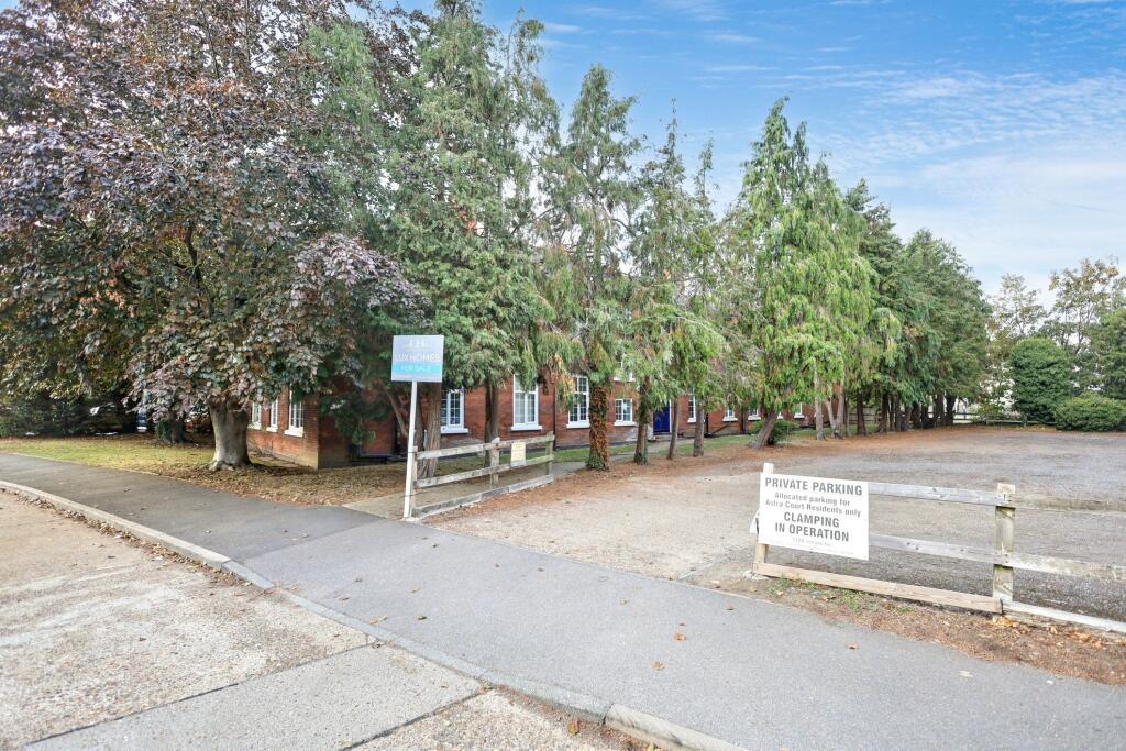 Flat 16 Astra Court East, Astra Close, Hornchurch, Essex, RM12 5NJ