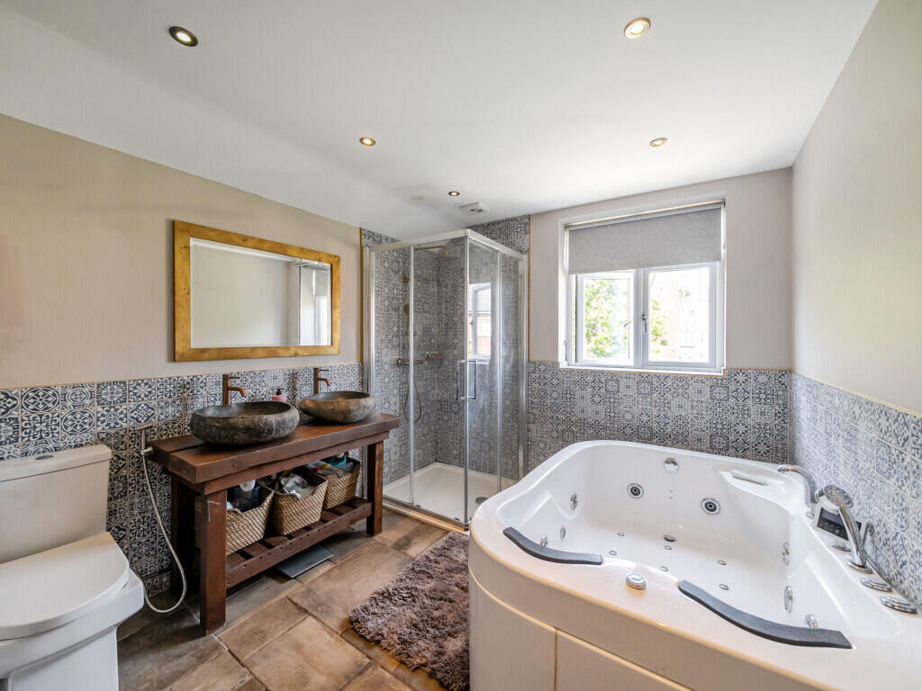 1340793-7-689cac0...