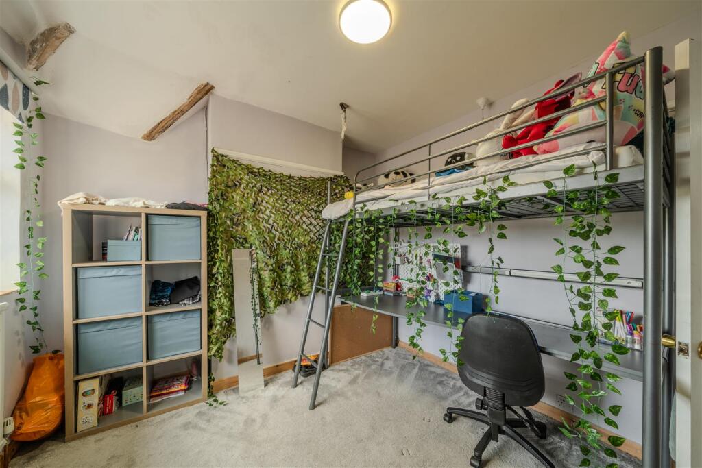 19 Lyneholmes Rise-124.jpg