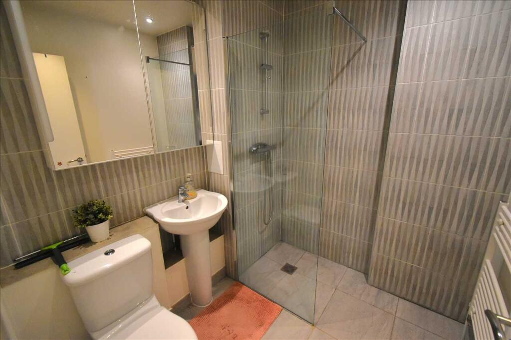 En-suite Bathroom