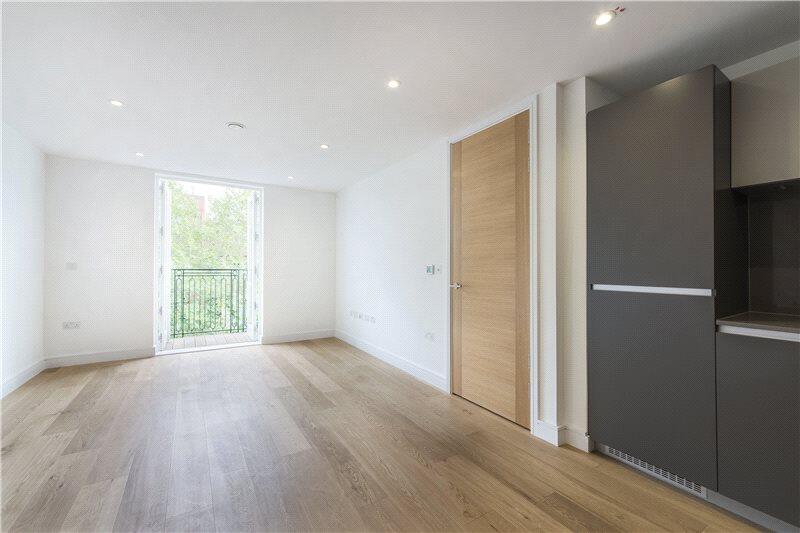Kitchen / Reception
