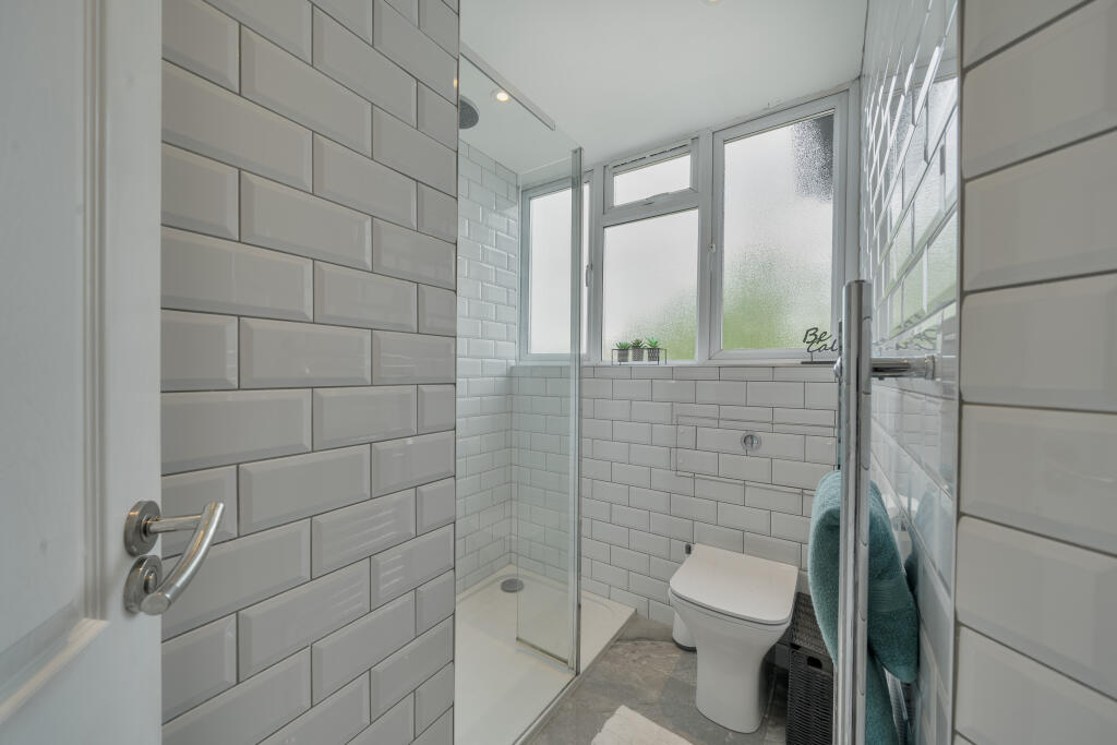 46821e3910f8a61293735arw4