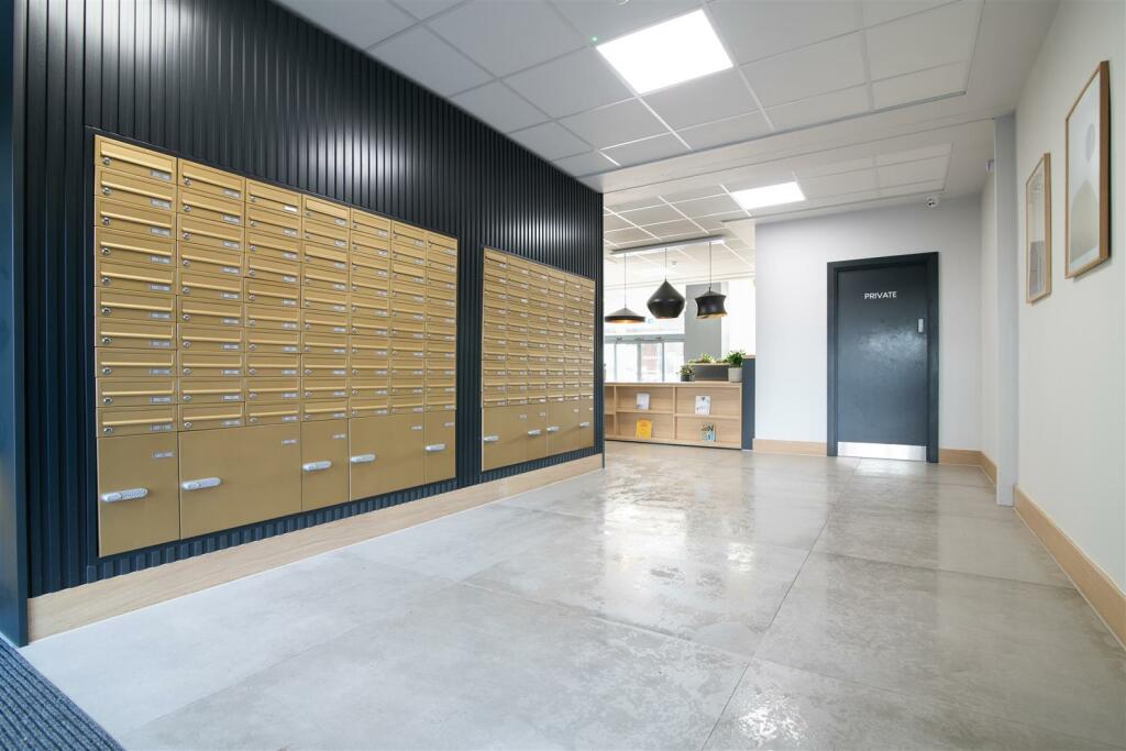 Park Gate at Lyndon Place (222 of 122).jpg