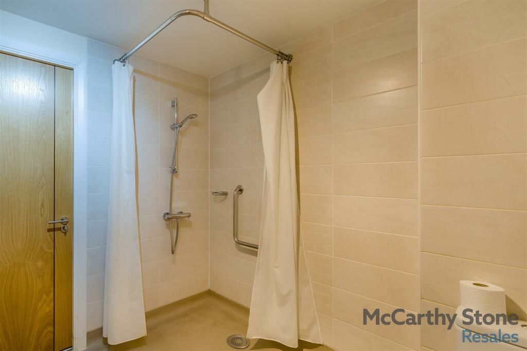 8628505-interior02.jpg