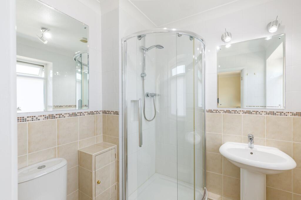 Master en-suite