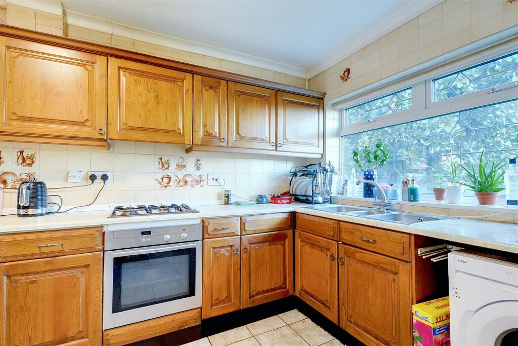 Kitchen_3.jpeg