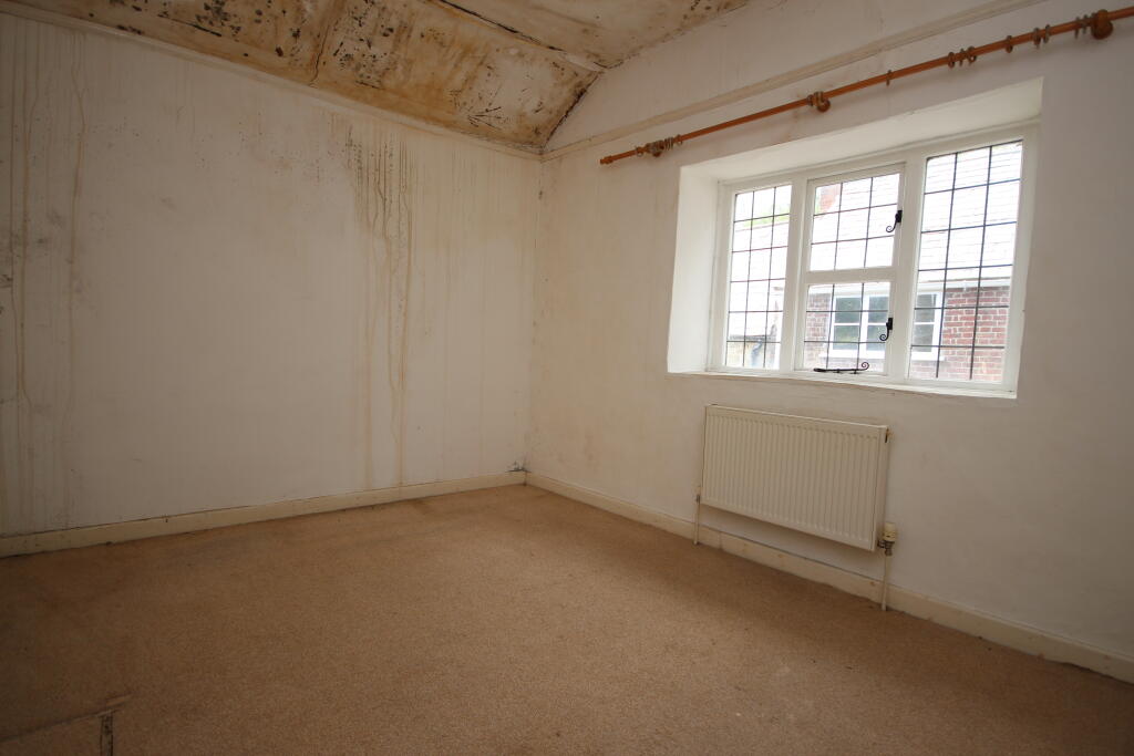 20 BEDROOM 2 T202507081100.jpg