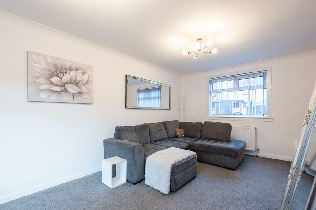 LOUNGE REAR