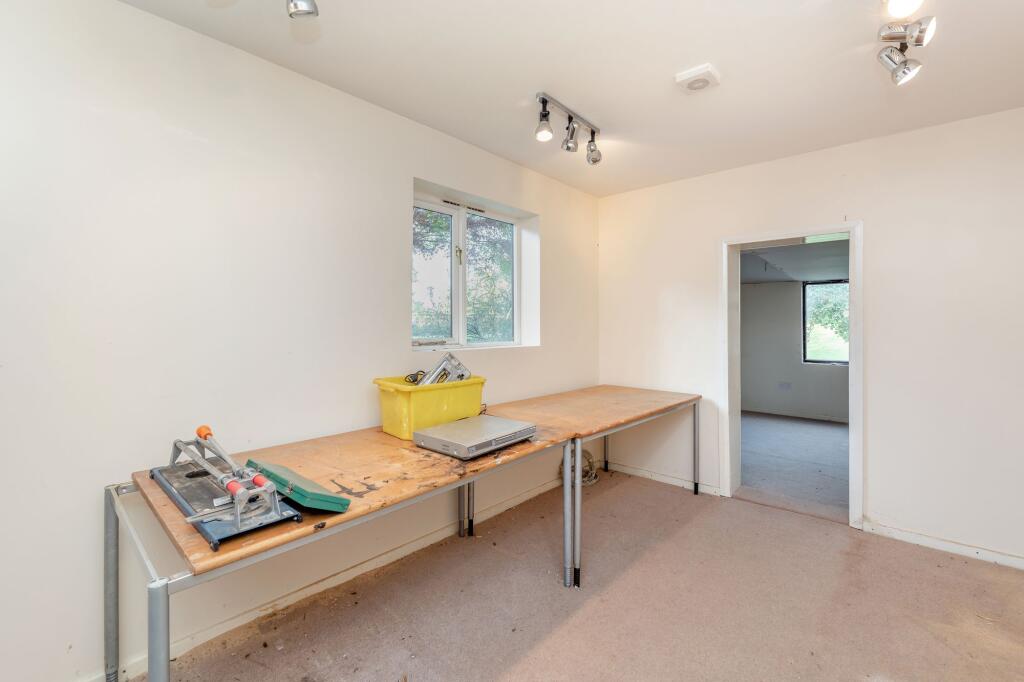 Garage/worshop/home office/gym