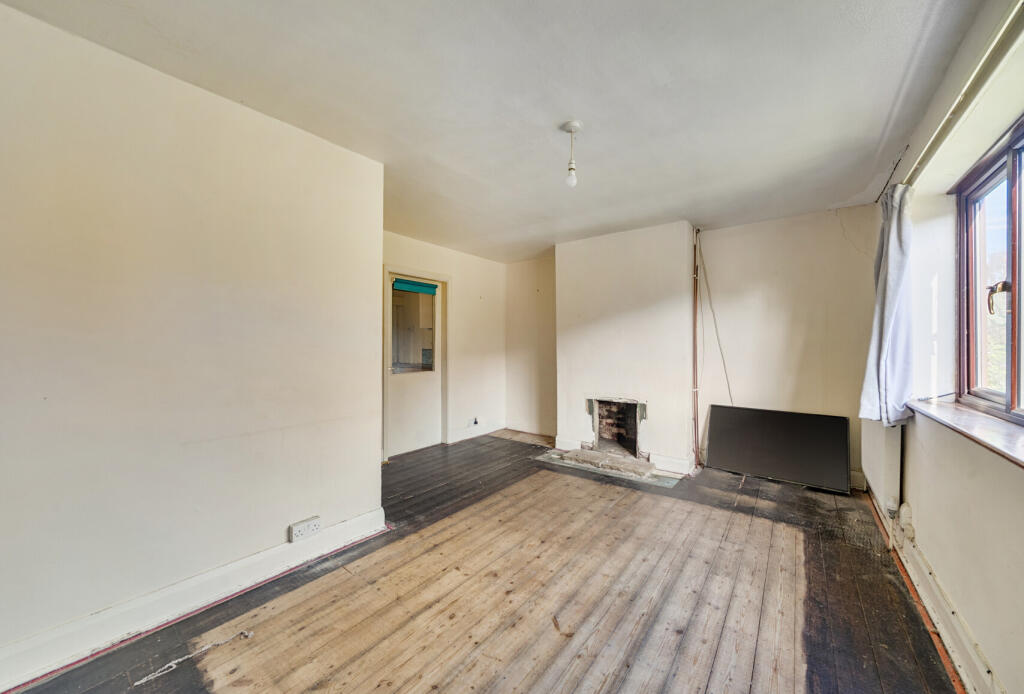 1375695-4-6909d5c...