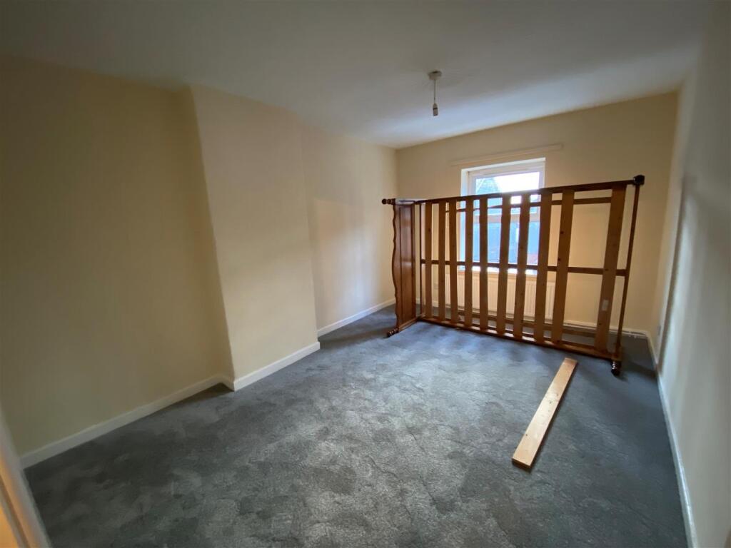1 Jenner Street - bedroom 1.jpg