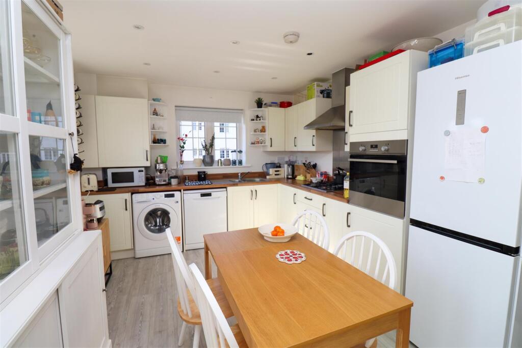 Open Plan Living/Dining/Kitchen