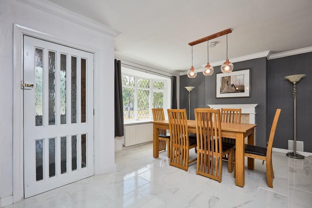 Edward Knight 202...