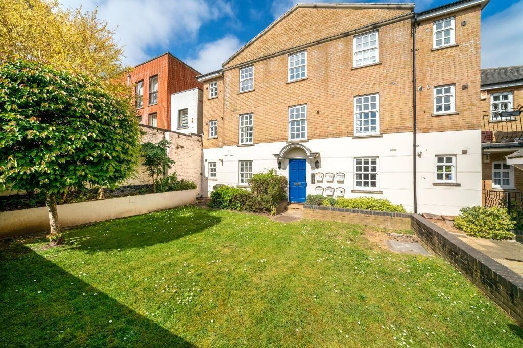 Albany Mews, Angel, N1