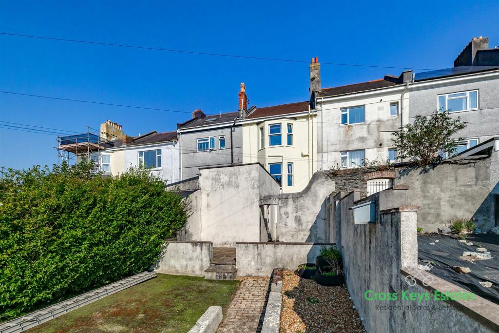 Rear Courtyard &amp; Garden