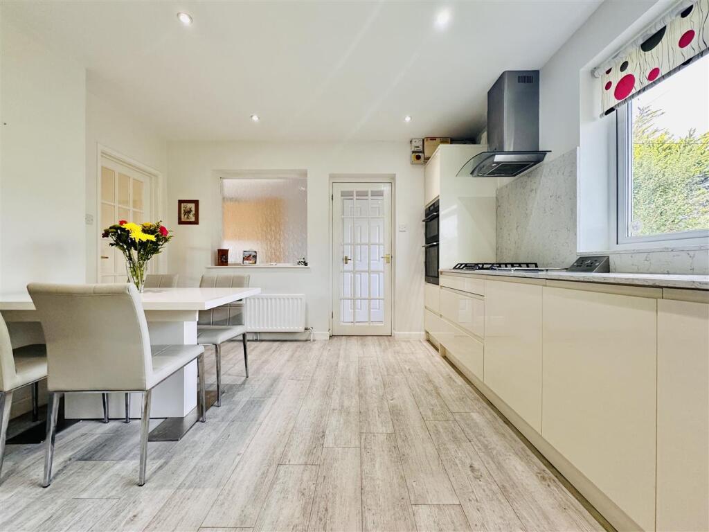 Norville Lane, Cheddar