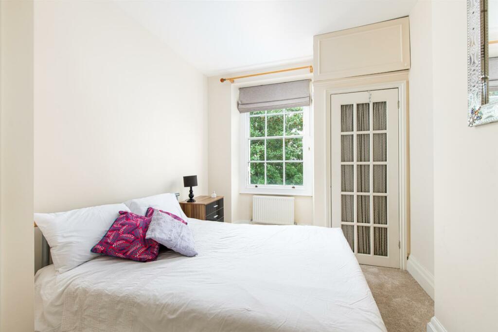 Bedroom2_1.jpg