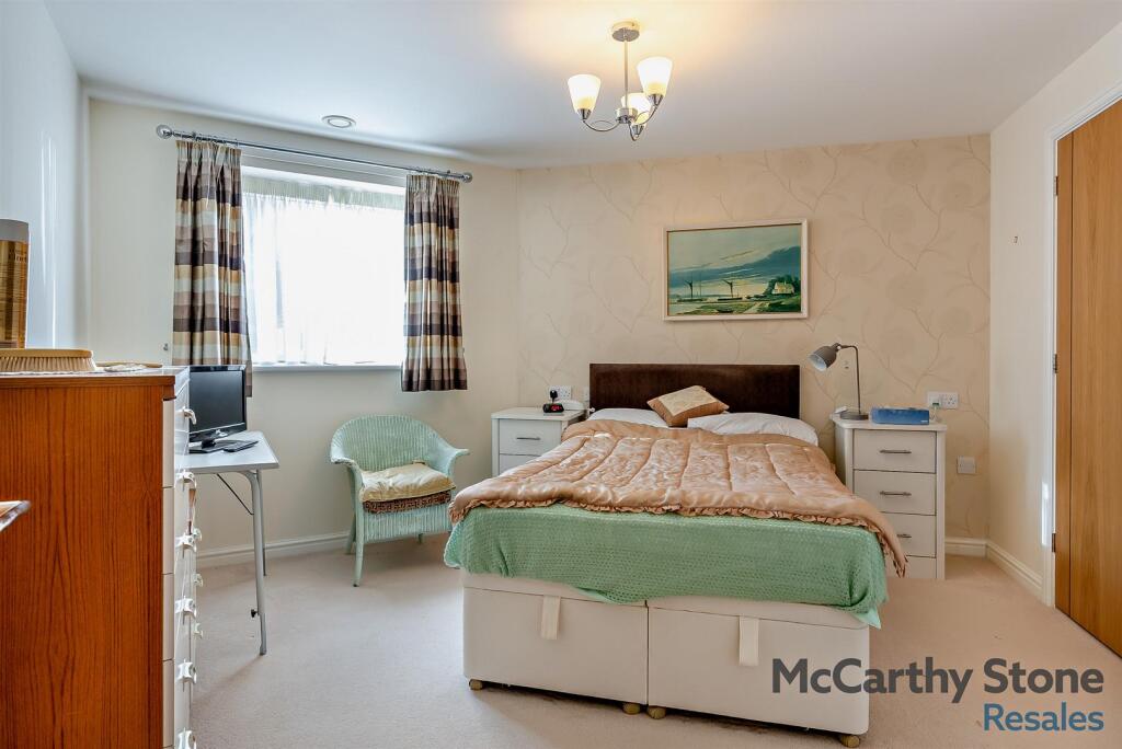 8637664-interior02-800.jpg