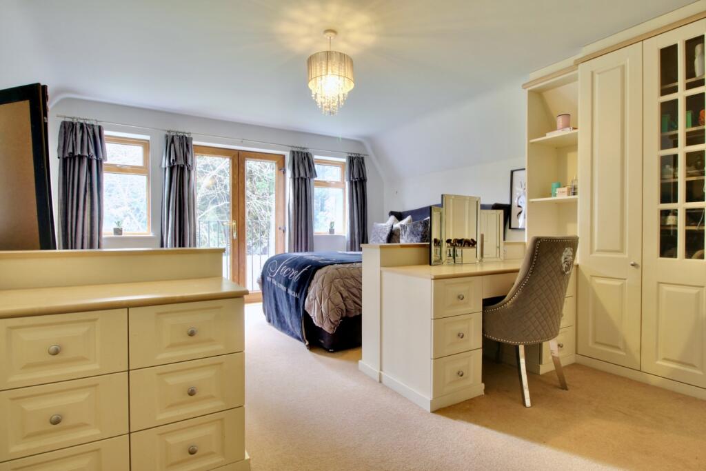 Bedroom 2 - reverse view