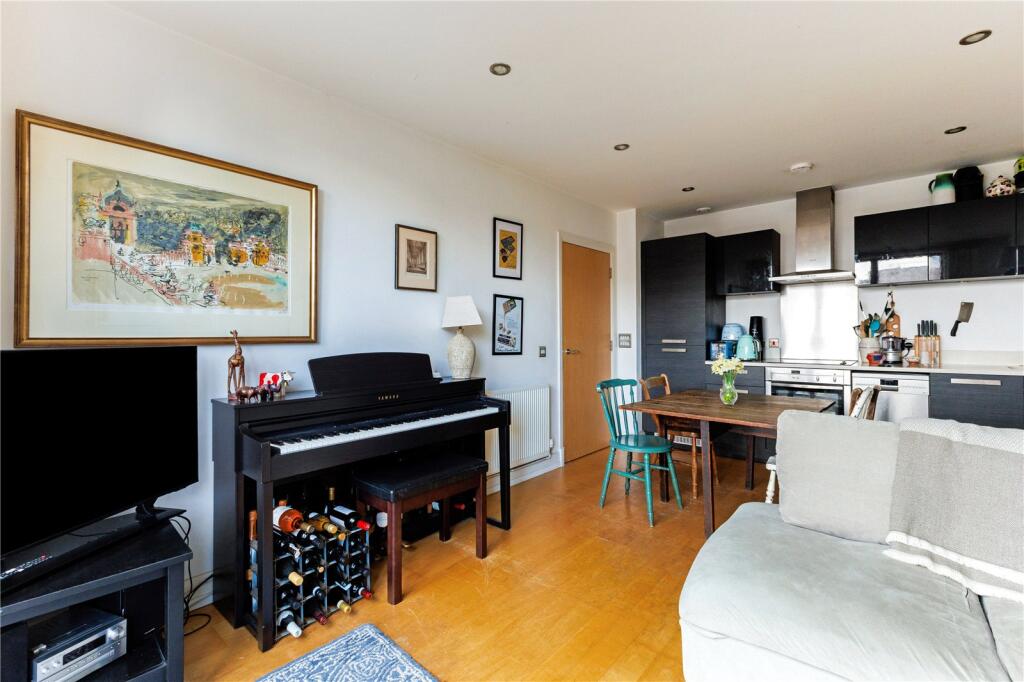 Reception/Kitchen