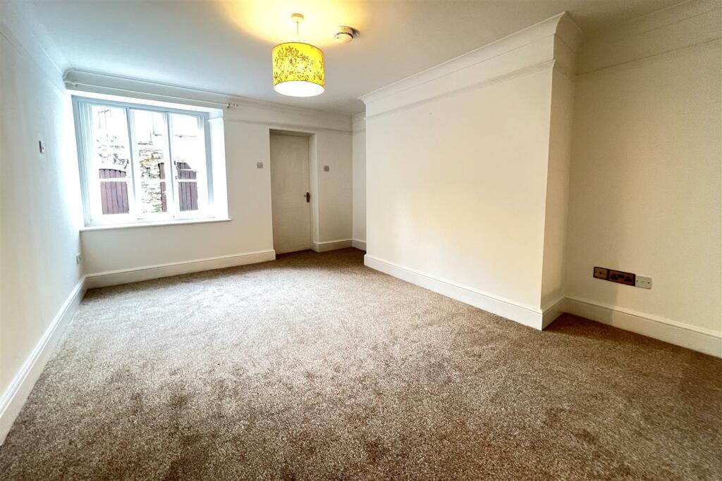 Bedroom 22.JPG