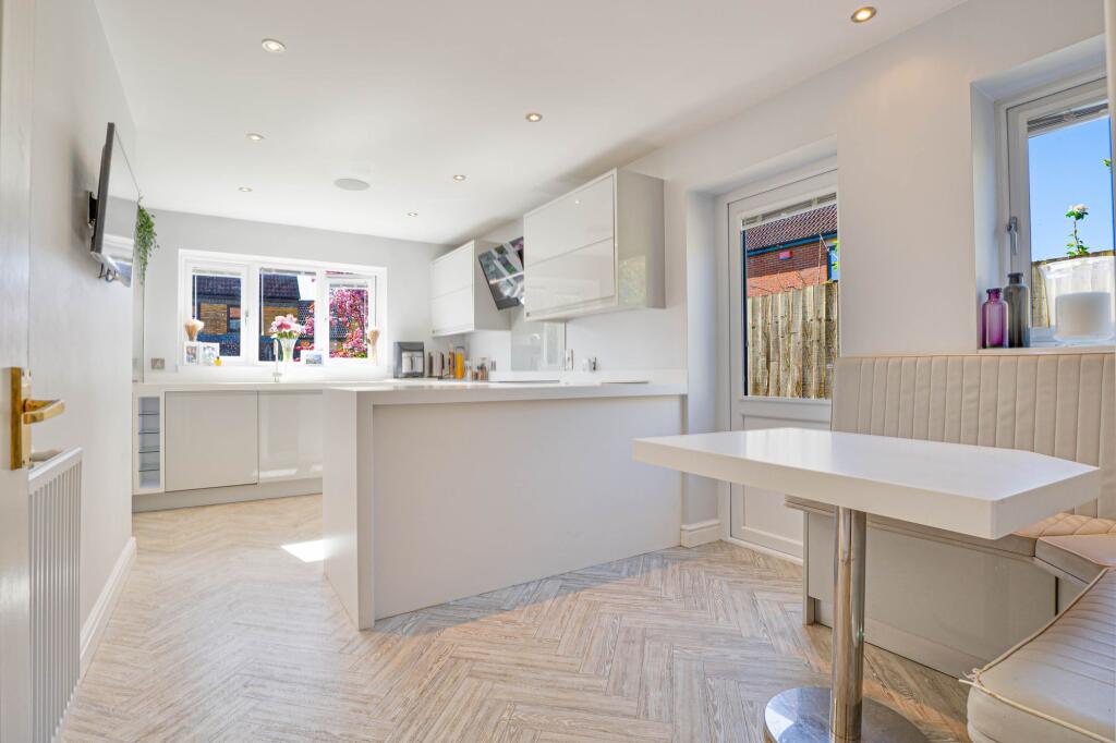 Kitchen/Breakfast Room