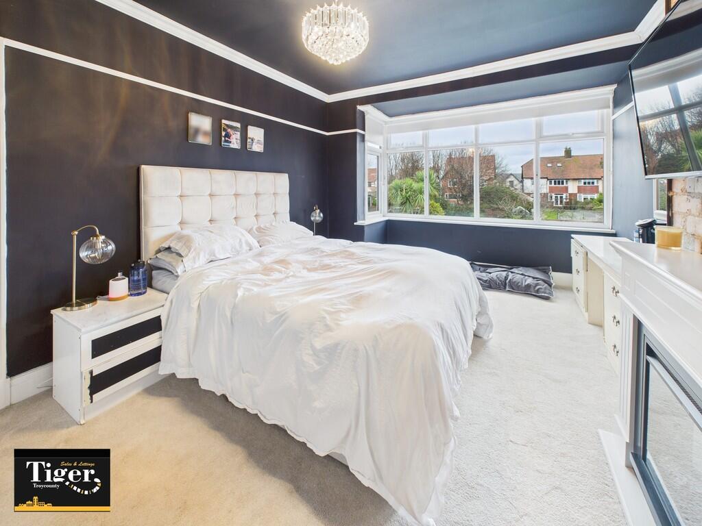 CAM02176G0-PR0777...