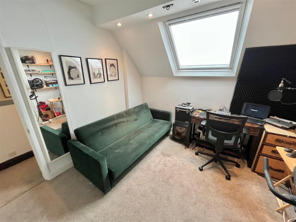 Bedroom 2 Aspect 2