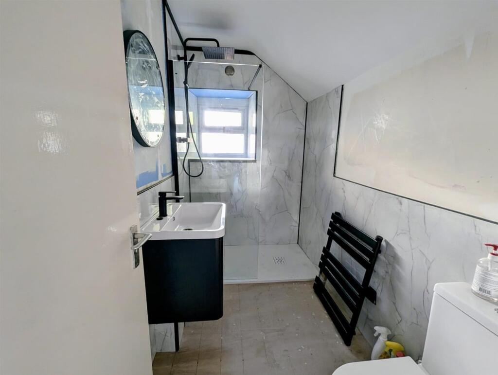 WhatsApp Image 2025-10-17 at 13.54.15_1cf71f52.jpg