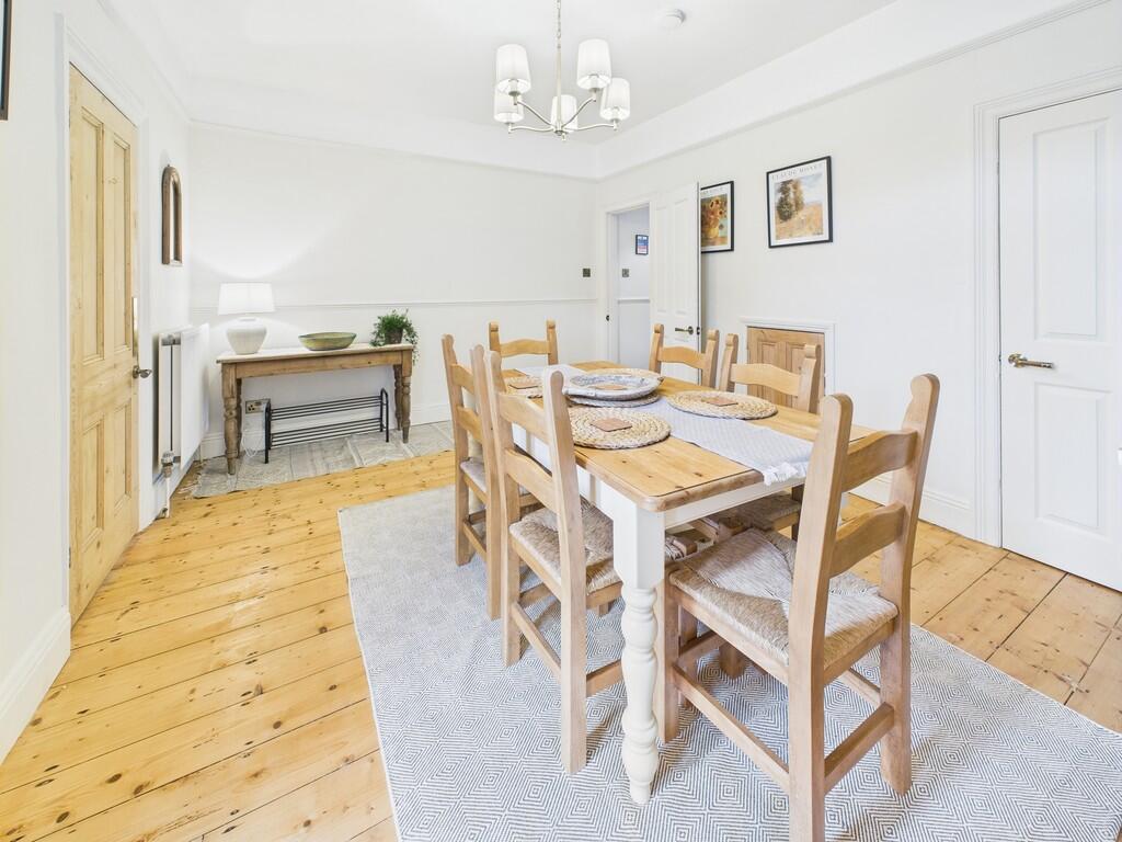 CAM02089G0-PR0495...