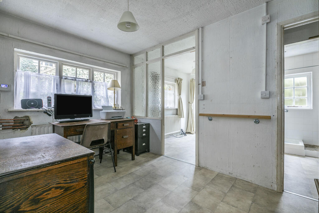 Reception Room / Office