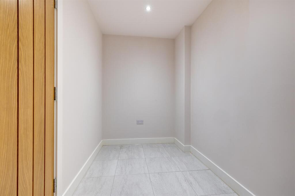 Hall Farm Close, Packington