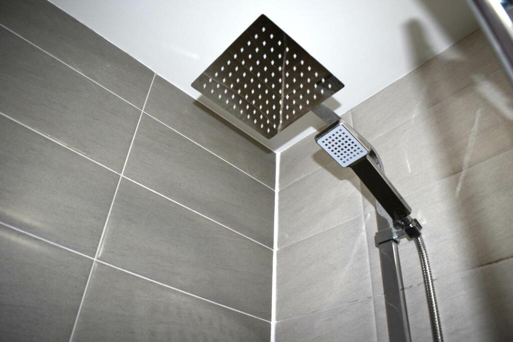 Guest WC/Shower Room