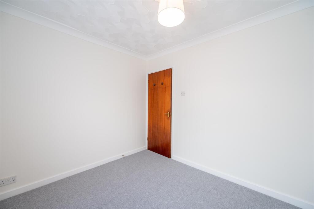 Flat 1 Regatta Court 25 11.jpg