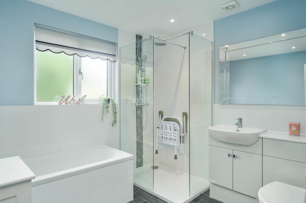 Annex bathroom