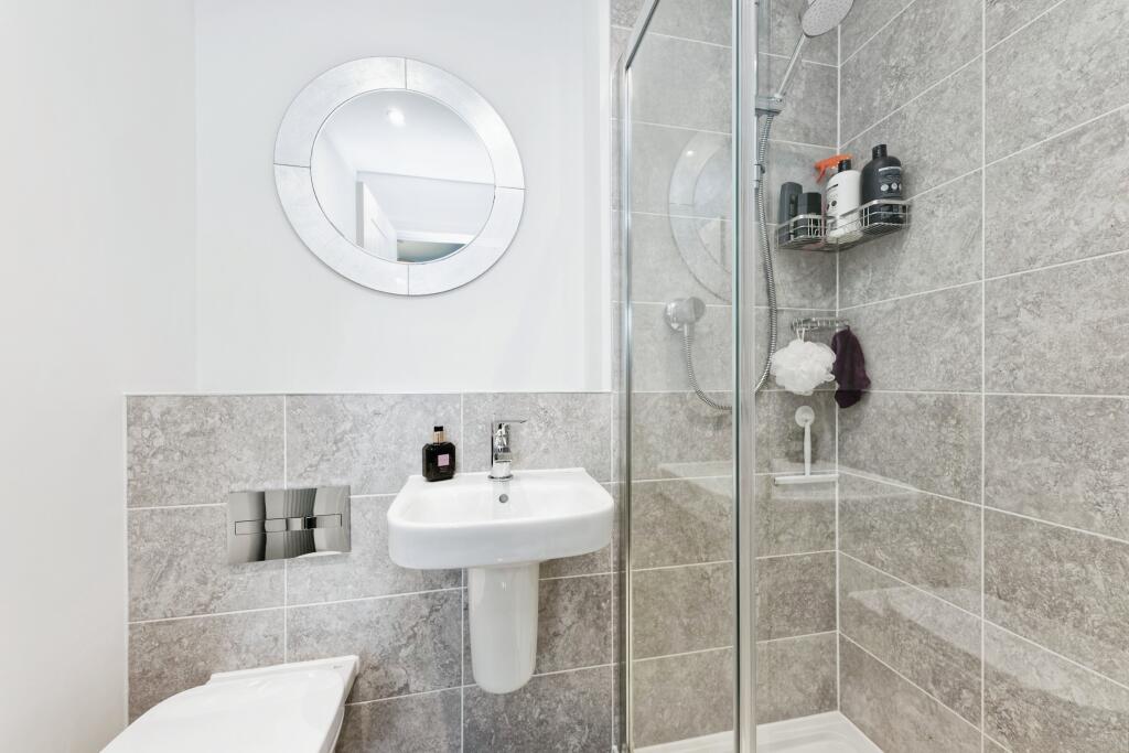 En-suite One