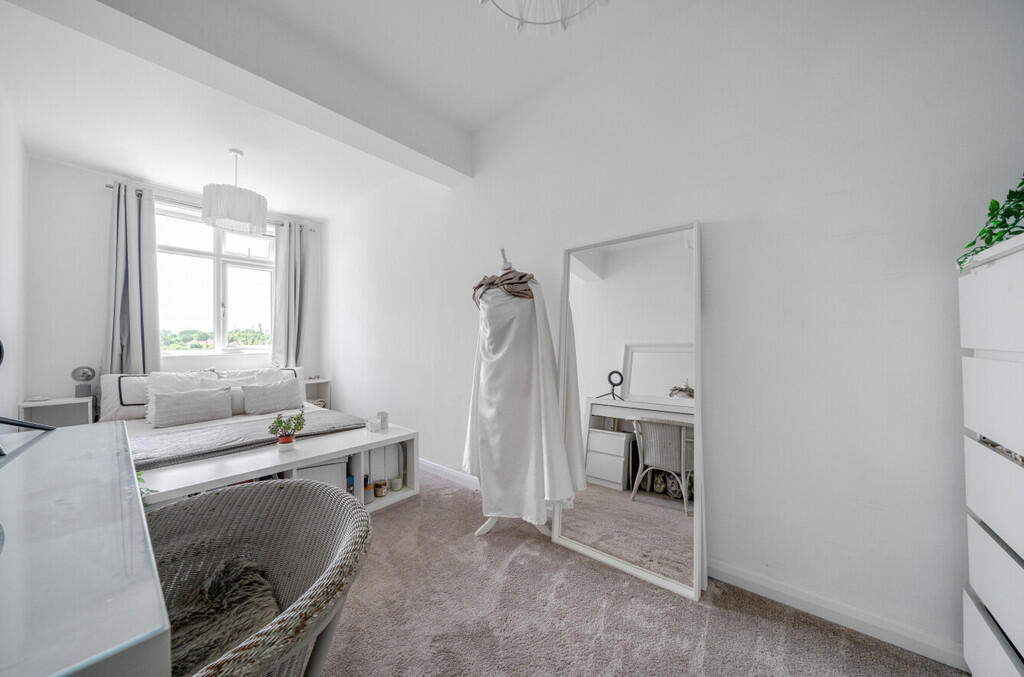BEDROOM2-1
