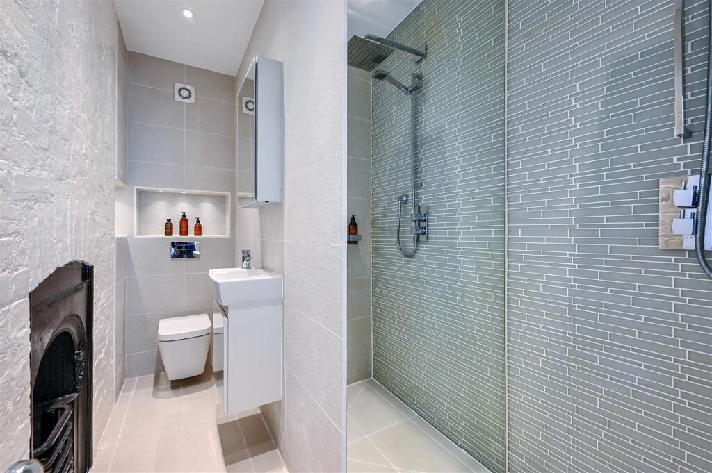 22 Croft road tn34 (26).jpg