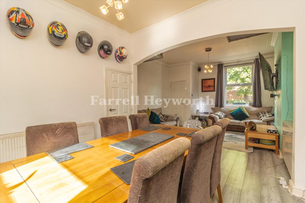 Lounge Diner image 2