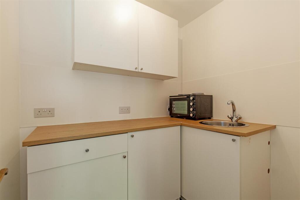 Kitchen-1.jpg