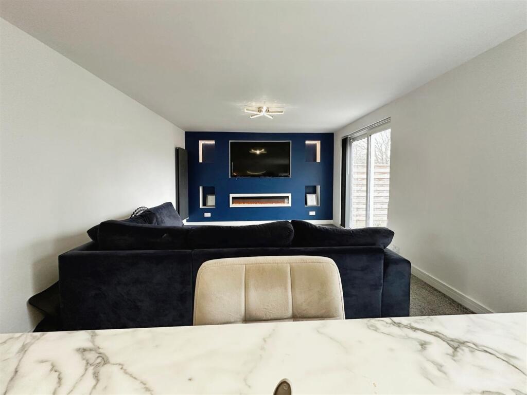 530cabfa-image_picker_8E179493-9C51-4B34-A4C2-4D5E