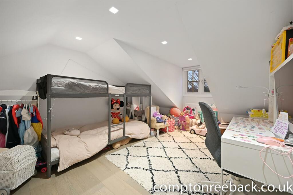 BCCR - 75B Castellain Road - Bedroom 2 (4).jpg