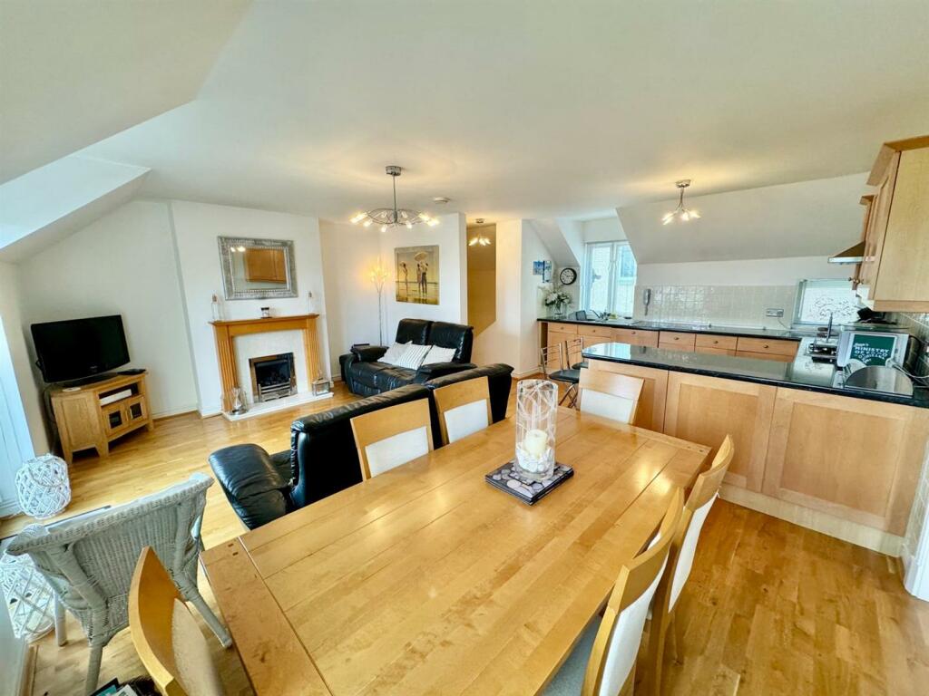 PHOTO-2024-11-06-14-10-14 (6).jpg