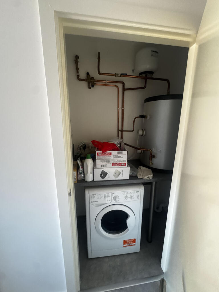 010582SPCSHIMG_5941203bw (12).jpg