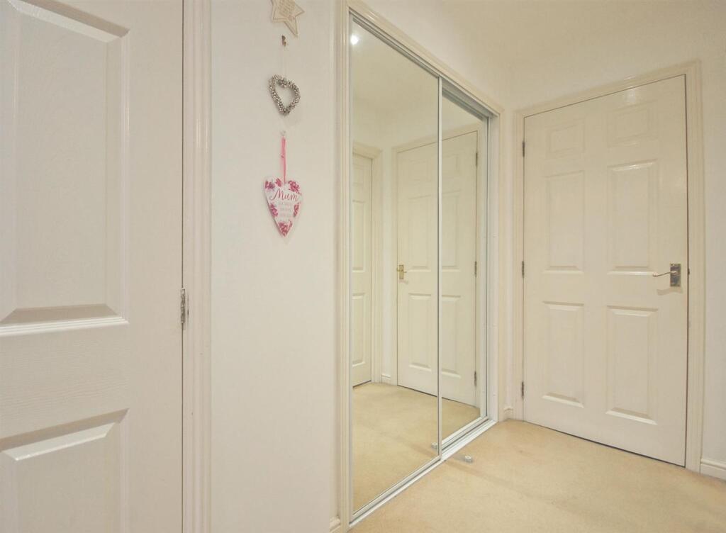 Dressing Area b.jpg