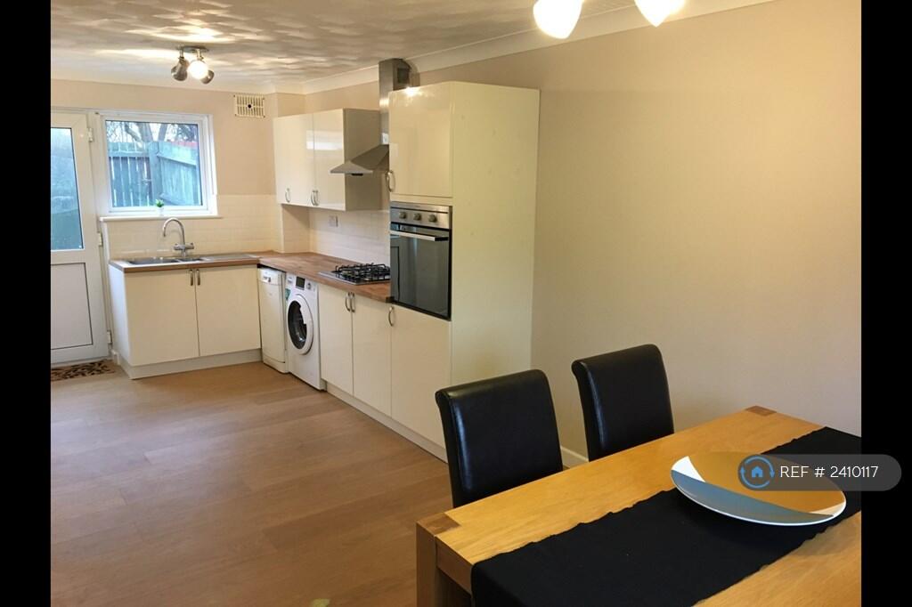 Dining Area &amp; Kitchen