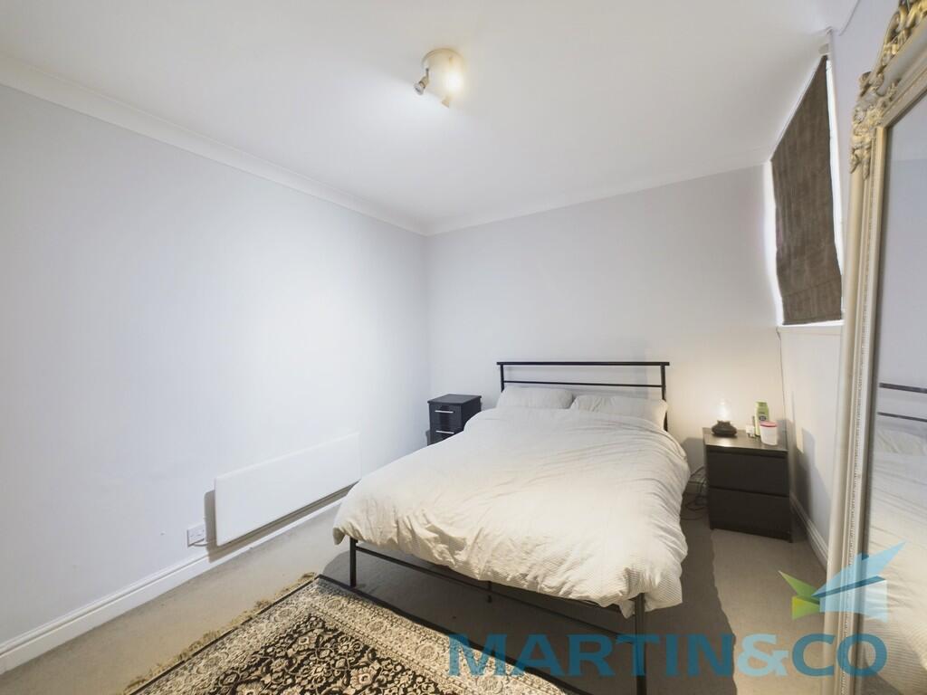 CAM01870G0-PR0156...