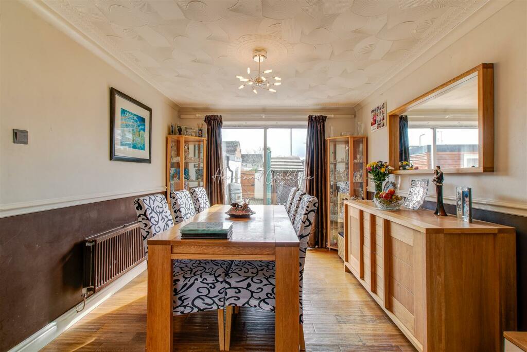 Wellwood, Llanederyrn, HernCrabtre (9).jpg