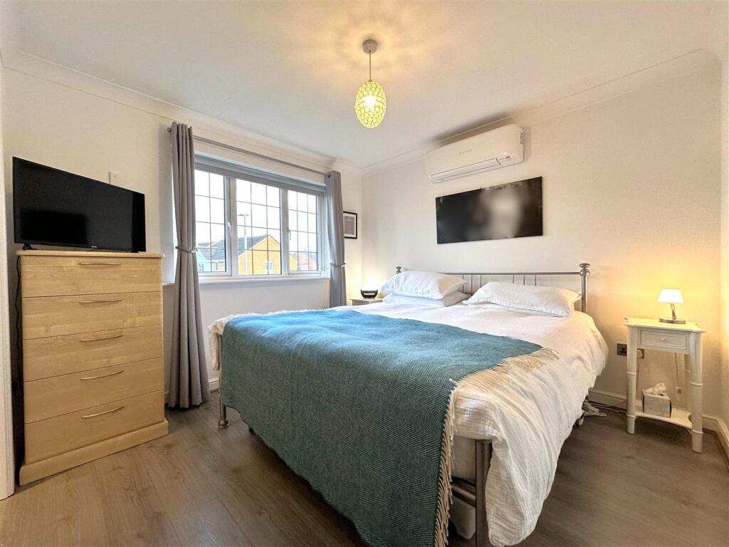 Master Bedroom 147