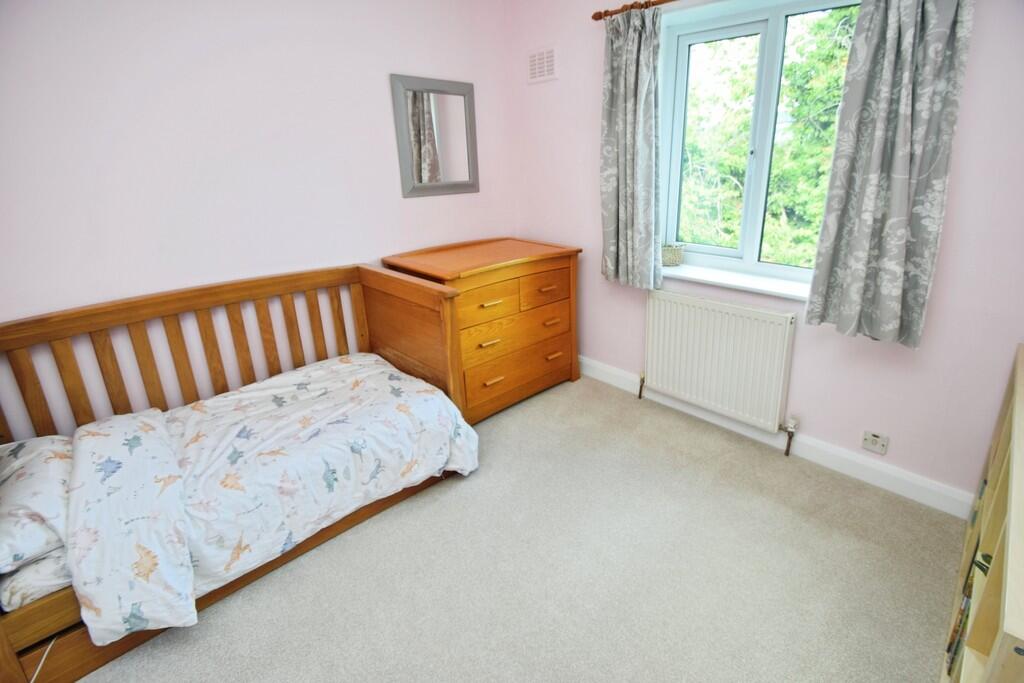 82e0db6e-Bedroom ...